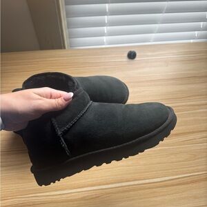 Black Ugg Ultra Mini Boots